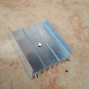 Disipador de calor de aluminio Yx Electronics de 32x16x20 mm para fuente de alimentación conmutada de MOSFETs - Product Image 2