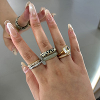 Set Cincin Batu Alam Stainless Steel yang Dapat Ditumpuk, Berlapis Emas 18K, Anti-Kusam untuk Wanita Grosir