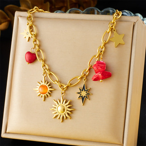 Collar vintage de doble capa con diseño de cereza, corazón y brújula, cadena de acero inoxidable con esmalte, para mujer, venta al por mayor - Product Image 1