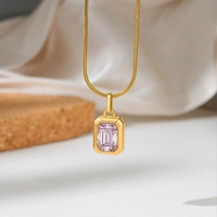 Collier carré en acier inoxydable à zircon coloré pour femme, chaîne de clavicule polyvalente émeraude de luxe léger