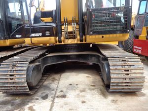 Excavadora de cadenas Caterpillar 320D usada, 40 toneladas de peso operativo, motor original, modelo 2016, 138 HP, 2001-4000 horas de uso. - Product Image 5