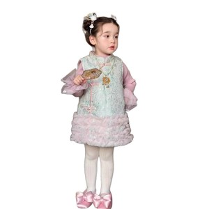 Tongxingyuan Girls Traditional Chinese Dress Green Lace Cheongsam Winter Thickening New Year Occasion Cotton Fabric - Product Image 5