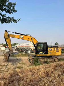 Excavatrice agricole Caterpillar 320 GC d'occasion, modèle 2023, 90% neuve, 20 tonnes, avec moteur et engrenages, conforme aux normes US EPA CE (cat320GX) - Product Image 2