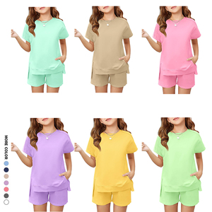 Set 2 Pezzi per Ragazze Adolescenti, Completi Estivi per Bambini con Magliette a Maniche Corte e Pantaloncini con Elastico in Vita, Set di Abbigliamento per Bambini per Uso Quotidiano - Product Image 1