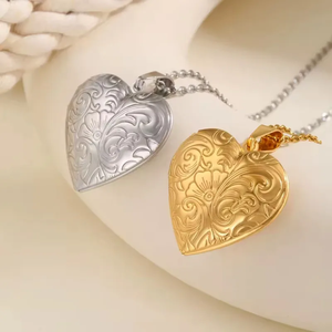 Collier élégant en acier inoxydable 304 plaqué or 14 carats avec pendentif photo ovale en forme de cœur rond pour femmes, à porter au quotidien - Product Image 1