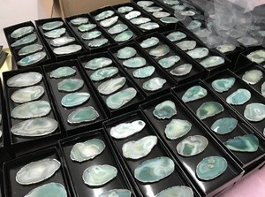 Anillo para Servilletas de Metal Glamuroso Hecho a Mano con Joyas, Disponible en Stock, para Decoración de Mesa de Fiesta - Product Image 4