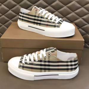 Vente en gros de baskets unisexes de haute qualité, design rétro à carreaux, chaussures décontractées, chaussures en toile respirantes et tendance - Product Image 1