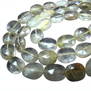 Cuentas de cuarzo rutilado dorado natural, facetadas ovaladas tipo briolette, de 10 a 12 mm, se venden por hebra de 13 pulgadas. - Product Image 1