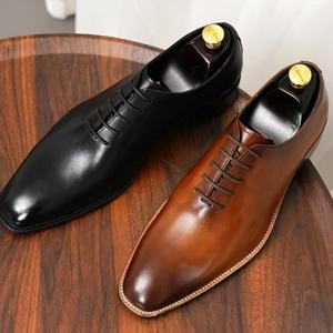 Zapatos de hombre de lujo y a la moda con cordones, combinación de colores azul y marrón, diseño de zapatos Oxford de estilo italiano. - Product Image 4