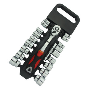 Dual-ended <b>Wrench</b> Set Metric Ratcheting High Carbon Steel Anti-slip Handle Auto Repair Kit - Product Image 1