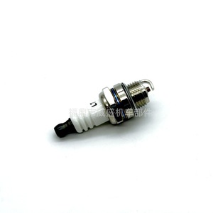 Bougies d'allumage L7T pour machines de jardin, scies à essence, tronçonneuses à deux temps, pièces de tondeuses à gazon - Product Image 1