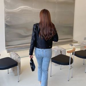 Veste en cuir noire pour femme Happy Hut, coupe ajustée, manches longues, col à revers, style motard, grandes tailles - Product Image 2