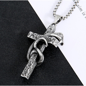 Yunnique – pendentif croix en acier inoxydable avec motif serpent, collier unisexe à la mode, style punk géométrique, JD215 - Product Image 3