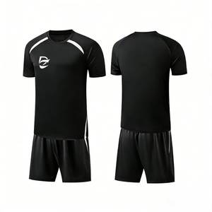 Divisa da Calcio di Qualità all'Ingrosso, Kit da Calcio in Poliestere Traspirante ad Asciugatura Rapida, Personalizzabile con Nome e Numero, Rifiniture Decorative per Allenamento e Partite di Squadra - Product Image 5
