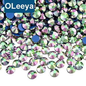 OLeeya Vente en gros de cristaux thermocollants en verre à colle forte, strass thermocollants à la colle allemande SS6-SS30 pour vêtements - Product Image 1