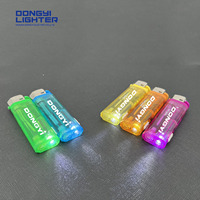 Briquet en gros de grande taille Variété de couleurs disponibles Briquet à silex rechargeable jetable Briquet à gaz F8
