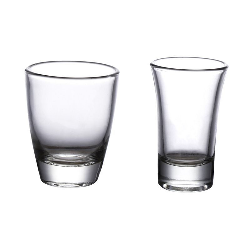 Collection de petits verres à apéritif ou digestif Transparent