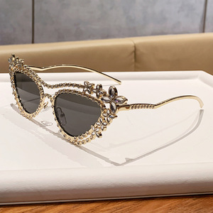Lunettes de soleil œil de chat pour femmes, monture complète, protection UV400, mode, décorées de cristaux, pour adultes - Product Image 2