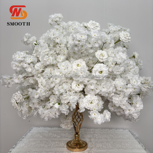 Nuevo y Elegante Ramo de Flores Artificiales de Flores de Cerezo Blancas para Centro de Mesa de Boda - Product Image 4