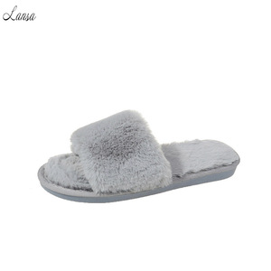 2025 Mùa Thu Mùa Đông Biểu Tượng Tùy Chỉnh Chất Lượng Cao Rắn Chéo Dây Đeo Mở Toe Fluffy Dép Đi Trong Nhà Cho Phụ Nữ Nhà Trong Nhà Phẳng Sang Trọng Dép Đi Trong Nhà - Product Image 6