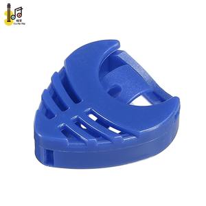 Vente en gros de pâte pour accessoires matière <span class=keywords><strong>plastique</strong></span> triangle en forme de coeur ukulélé médiator étuis portatifs collants à la main - Product Image 3