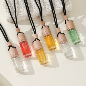 Profumo liquido con olio essenziale da 8 ml, fragranza popolare, diffusore per auto con clip da appendere, bottiglia in vetro, deodorante per auto - Product Image 2