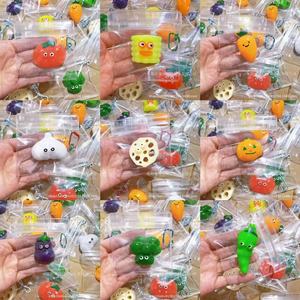 Mochi Squishy de Bolsillo, Lindo Juguete Antiestrés de Animales y Frutas de Dibujos Animados, Llavero para Todas las Edades - Product Image 5