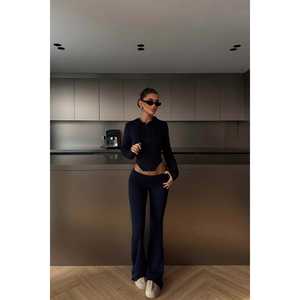 Conjunto de traje azul marino para mujer con detalle de cremallera - Product Image 4