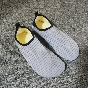Chaussons d'intérieur en tricot à bout fermé avec semelle extérieure en EVA antidérapante, doublure en peluche, semelle souple, unisexe, pour adultes et enfants, grande taille - Product Image 2