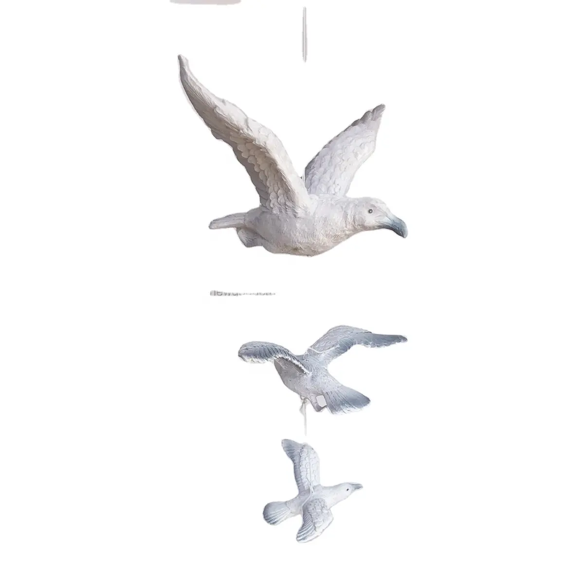 Statue d'oiseau en polyrésine artificielle de mouette volante Ornement Figurine volante de style nautique pour le thème d'art et d'amour d'anime de jardin