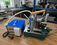 Machine de soudage manuelle pour les coins des fenêtres en PVC et UPVC, pour l'assemblage des cadres de fenêtres et de portes
