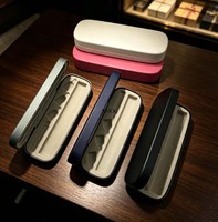 Boîte de rangement pour stylo YSJCK en cuir PU avec doublure intérieure en peluche, un stylo, trois aiguilles, une bouteille, emballage parfait