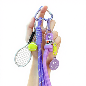 Llaveros Deportivos Ligeros de Metal y Plástico con Patrón de Corazón Tejido - Regalo Creativo para Fanáticos del Tenis - Product Image 3