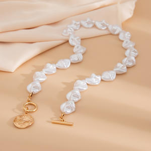 Hot European American Hip-hop <strong>Pearl</strong> Beaded Bamboo Clavicle <strong>Necklace</strong> Women's Sporty Otter Buckle Love <strong>Pendant</strong> <strong>Necklace</strong> for Women - Product Image 4