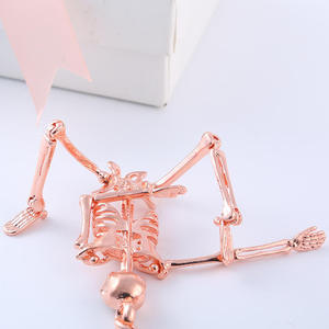 Halloween kinh dị bộ xương người đàn ông Móc Chìa Khóa 3D kim loại móc chìa khóa nam giới và phụ nữ retro cổ có thể gập lại bộ xương người đàn ông Móc chìa khóa mặt dây chuyền - Product Image 5