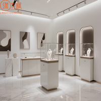 Bijouterie exquise Design personnalisé Vitrines insulaires haut de gamme Personnalisation de la vitrine prête pour le centre commercial