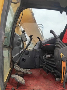 Excavatrice Hyundai 150-9 d'occasion de haute qualité |   Chariot sur chenilles hydraulique de 15 tonnes |   Moteur et pompe |   Puissance de creusement élevée |   Garantie d'un an - Product Image 6