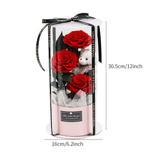 Bouquet Decorativo di Rose Eterne Vere Fatte a Mano, in Secchio Cilindrico, per San Valentino, a Tema Orso Transfrontaliero - Product Image 2
