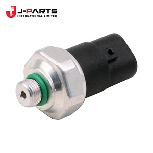 สวิตช์ควบคุมแรงดันไฟฟ้าหมายเลข 1 สำหรับรถยนต์โตโยต้า ไฮเอซ LH103 ปี 1993-1998 รุ่น 88645-26010 - Product Image 2