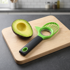 Éplucheur d'avocat 3-en-1 avec lame en acier inoxydable, outil multifonctionnel pour la préparation de salades et la cuisine à domicile - Product Image 1