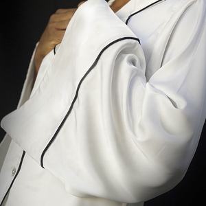 Ropa <span class=keywords><strong>de</strong></span> dormir <span class=keywords><strong>de</strong></span> moda para mujer, supercómoda, mangas acampanadas, ropa <span class=keywords><strong>de</strong></span> salón, conjunto <span class=keywords><strong>de</strong></span> pijamas <span class=keywords><strong>de</strong></span> satén <span class=keywords><strong>de</strong></span> seda con botones blancos <span class=keywords><strong>de</strong></span> lujo - Product Image 4