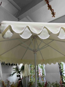 Venta caliente de color personalizado al aire libre paraguas poste central para playa jardín restaurante muebles hechos de poliéster duradero <span class=keywords><strong>Base</strong></span> incluida - Product Image 4