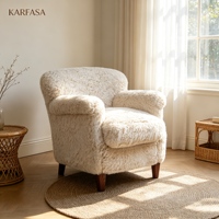 Fauteuil club en polaire Teddy, fauteuil en fausse fourrure blanc crème, confortable et moelleux, avec accoudoirs roulés et pieds en bois pour salon, chambre et chambre d'enfant