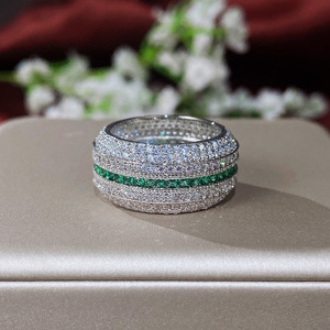 Anello di Coppia con Gemme a Contrasto di Colore, Elegante Gioiello da Dito alla Moda - Product Image 1