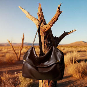 กระเป๋าโท้ทหนังแท้ทรงหลวม สายสะพายถอดได้ หนังลายเม็ดนุ่ม ใช้ได้ทั้งทำงาน เดินทาง สะพายไหล่ สะพายข้าง หรือถือได้ ใช้ได้ทุกวัน - Product Image 4