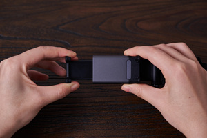 8Bitdo Pro 2 Joystick Bracket Clip for Windows / MacOS / Steam / <strong>Switch</strong> / Raspberry Pi / PC Game <strong>Controller</strong> <strong>Holder</strong> - Product Image 4