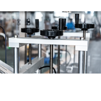 Couvercle anti-poussière entièrement automatique étain aluminium plastique peut encliqueter la machine de capsulage presse sur couvercle capsuleuse