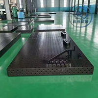 Table de soudage flexible 3D sur mesure, plateforme de soudage perforée haute précision adaptée aux stations de soudage automatisées