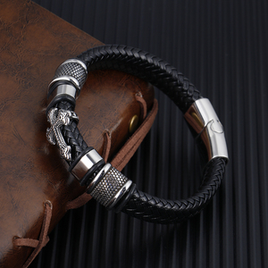 Bracelet en cuir noir fait main <span class=keywords><strong>pour</strong></span> homme avec breloque croix en acier inoxydable, fermoir magnétique durable, cadeau de bijoux tendance - Product Image 6