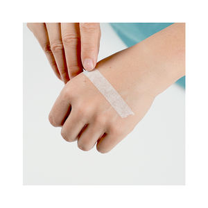 Plester Medis Film Polietilen Berpori atau Kain Nonwoven Merek 3L Bersertifikat CE 910cmX1.25cm - Product Image 3